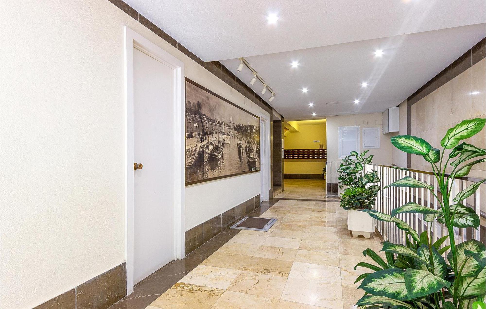 Lovely Apartment In Santa Pola With Kitchen Kültér fotó