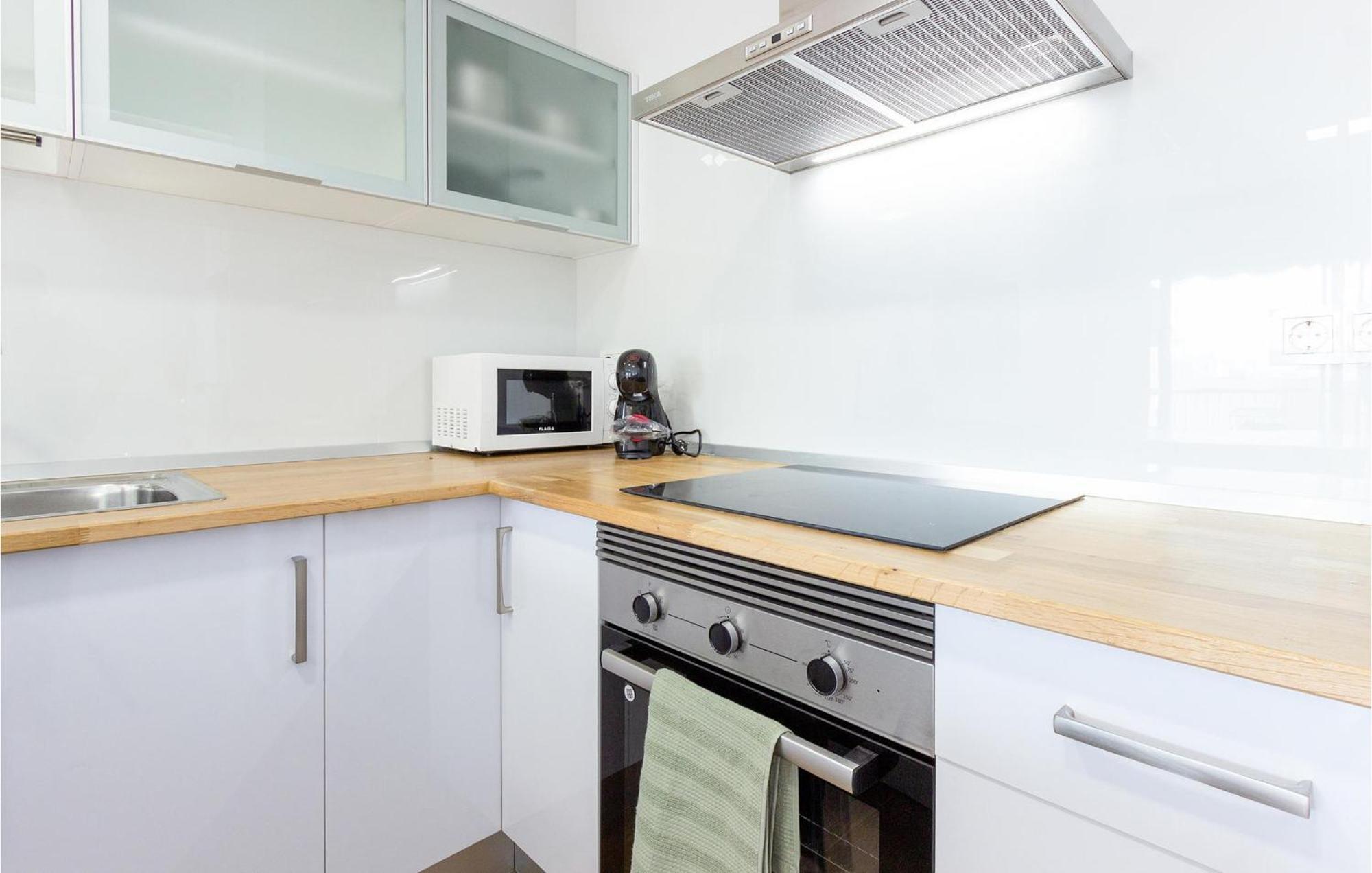 Lovely Apartment In Santa Pola With Kitchen Kültér fotó