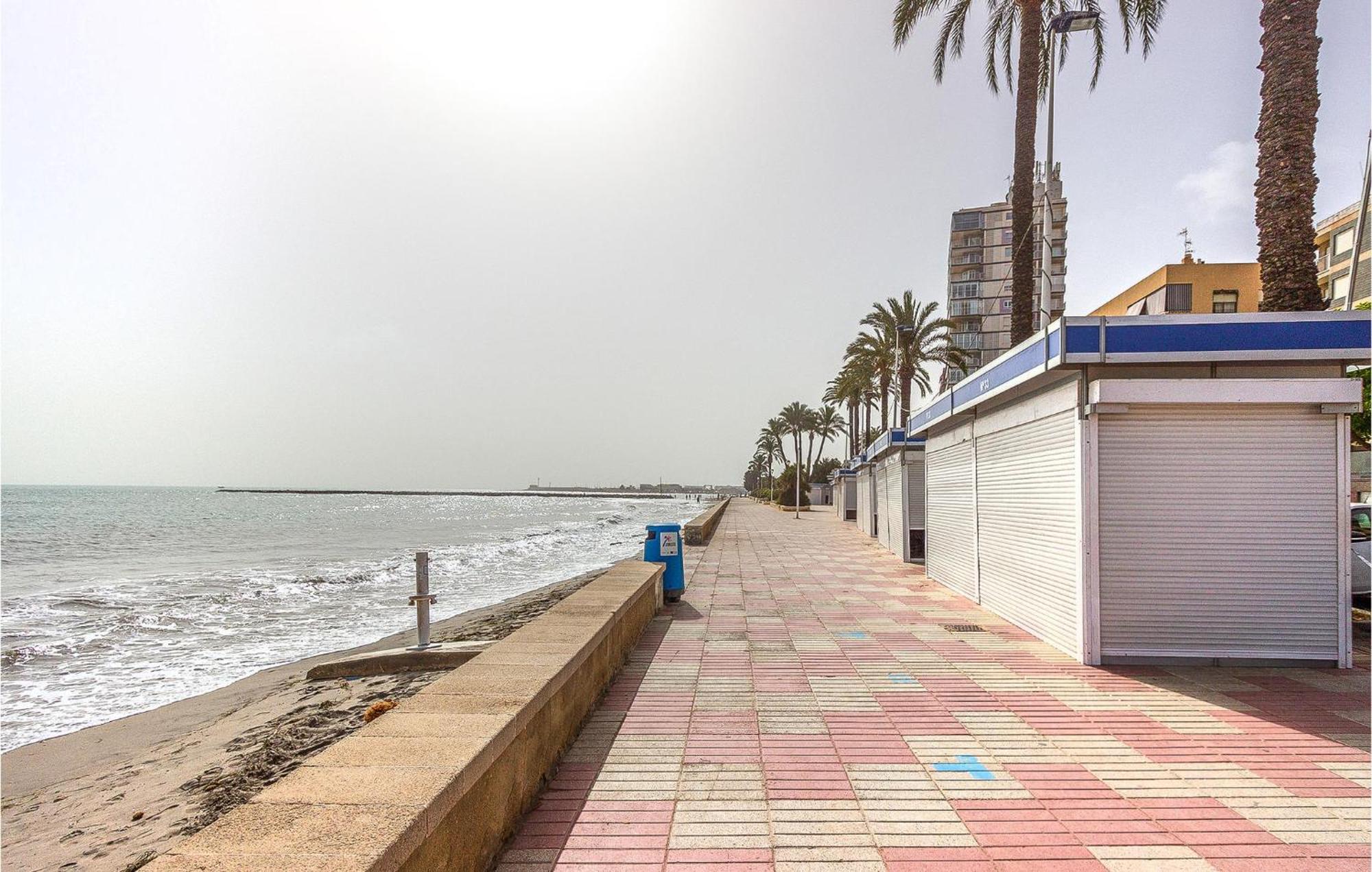 Lovely Apartment In Santa Pola With Kitchen Kültér fotó
